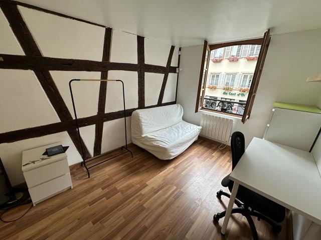 Hôpital Civil Studio Meublé
