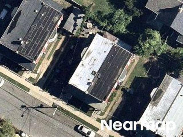 Hopkins St