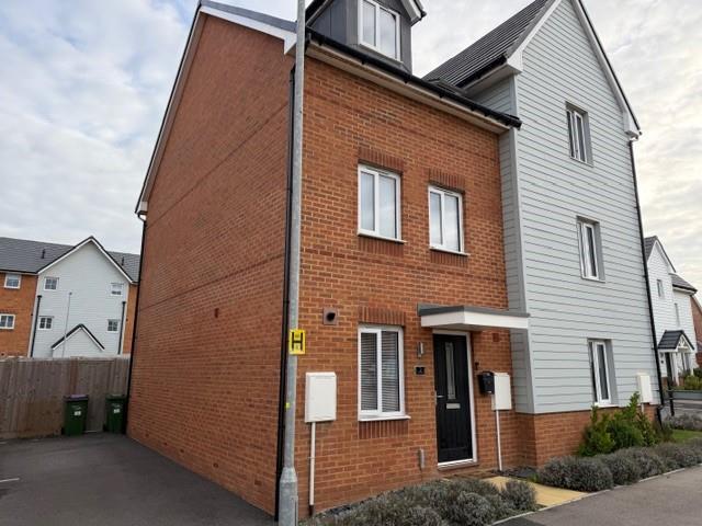 Hopkins Way, Hythe 3 bed house to rent £1,550 pcm £358 pw