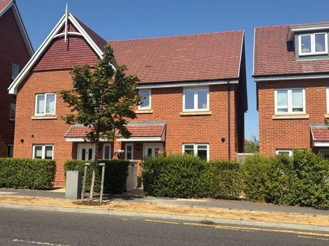 Hoppers Brook, Faygate, Horsham RH12, 3 bed semi detached house to rent, £2,100 pcm | PrimeLocation