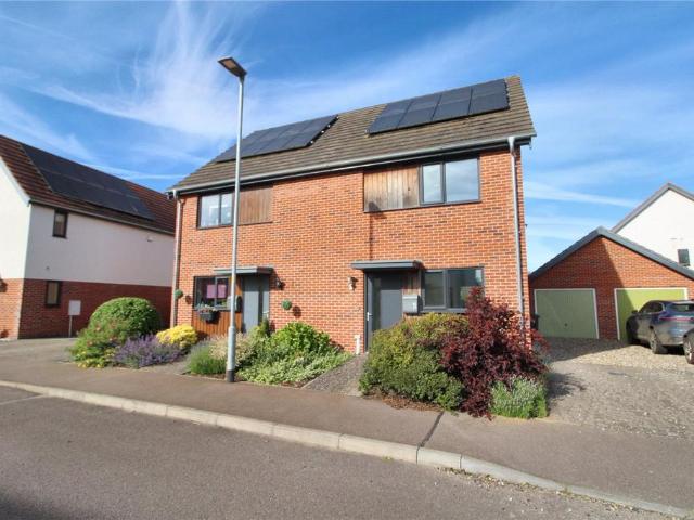 Hopsack Road, Hingham, Norwich. 2 bed semi detached house to rent £1,250 pcm £288 pw