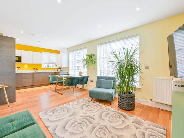 Horticultural Place, Chiswick, London W4, 1 bed flat to rent, £4,000 pcm | PrimeLocation