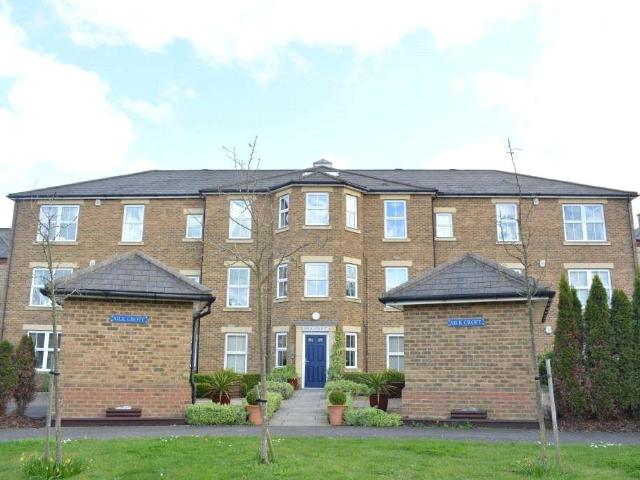 Horton Crescent, Epsom, Surrey KT19, 3 bed flat to rent, £2,250 pcm | PrimeLocation