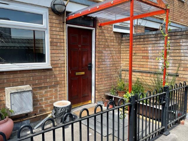 Horton Square, Birmingham B12, 2 bed flat to rent, £900 pcm | PrimeLocation