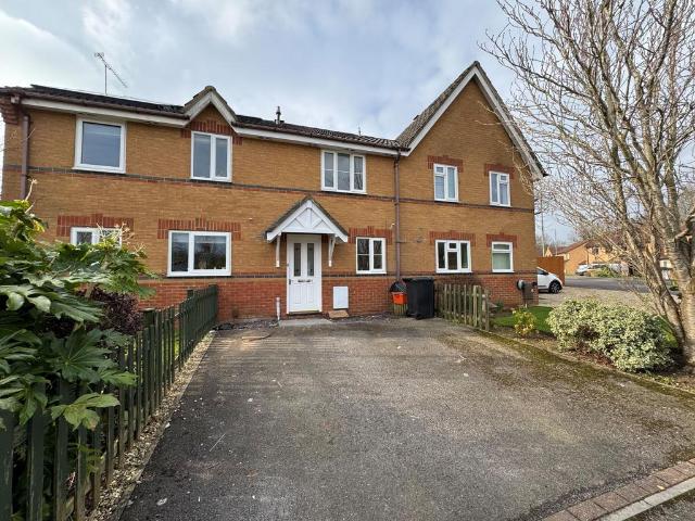 Horton Road, Swindon SN2 2 bed townhouse to rent £1,275 pcm £294 pw