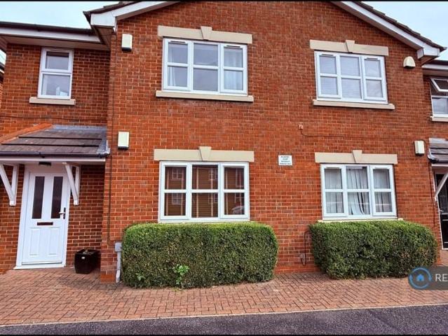Horwich, Bolton, BL6 2 bed flat to rent £850 pcm £196 pw