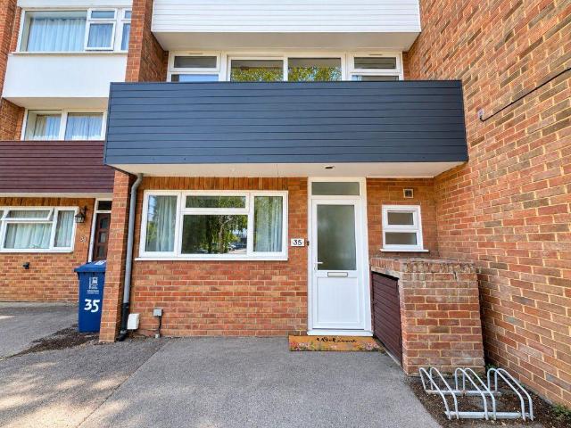 Horwood Close 6 bed house to rent £3,600 pcm £831 pw