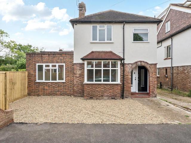 Horace Road, Kingston Upon Thames, KT1 2 bed maisonette to rent £1,875 pcm £433 pw