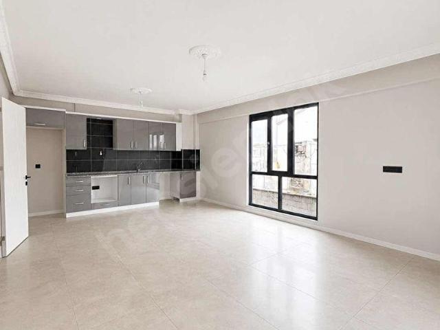 HORİZON AVM'YE 300 M AMERİKAN MUTFAKLI SIFIR 2+1 SATILIK DAİRE
