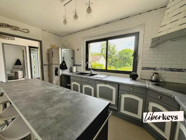 Horizon et Sérénité: Maison familiale avec piscine et réser. 196m² Auvers Sur Oise