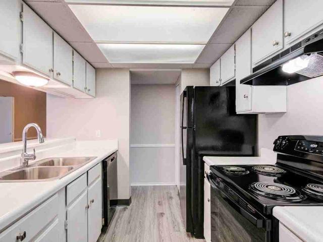 Horizons East 2 Bedroom Apartment for Rent at 505 N Rock Rd, Wichita, KS 67206