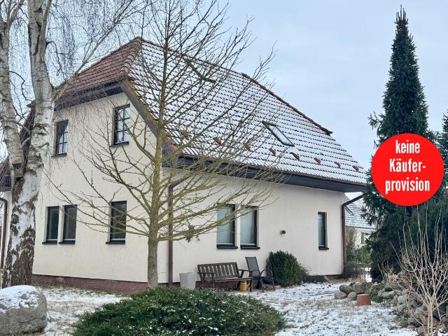 HORN IMMOBILIEN + ca. 8 km bis Neubrandenburg + ein großes Haus mit 5 Zimmern