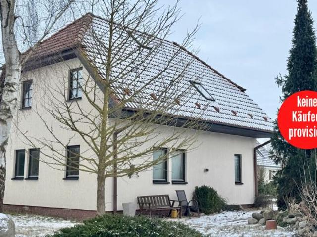 HORN IMMOBILIEN + ca. 8 km bis Neubrandenburg + ein großes Haus mit 5 Zimmern