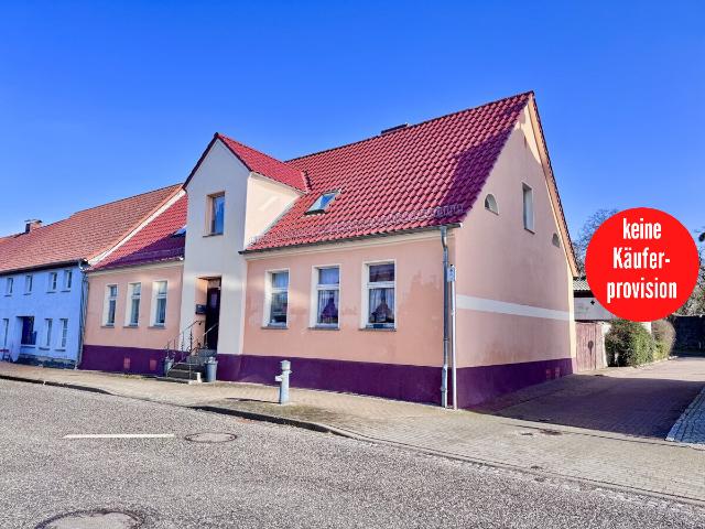 HORN IMMOBILIEN + großes Einfamilienhaus in Brüssow bei Löcknitz