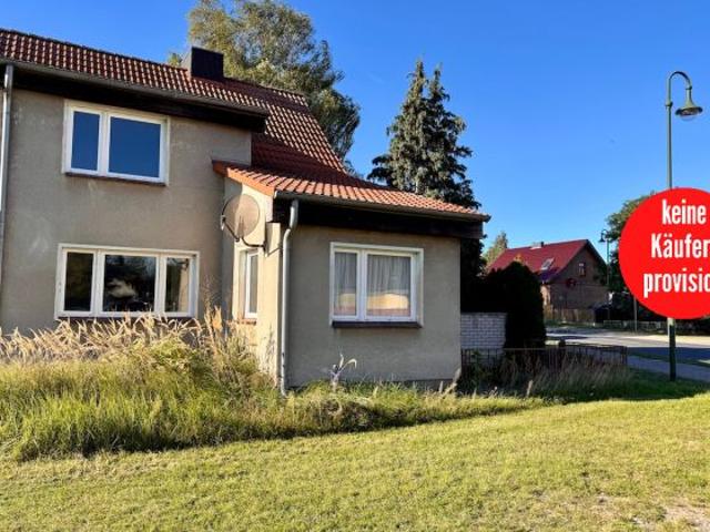 HORN IMMOBILIEN+ Doppelhaushälfte in Rossow, sanierungsbedürftig mit kleinem Garten