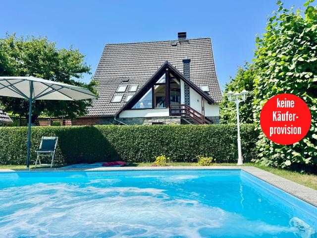 HORN IMMOBILIEN + RESERVIERT! Die Perle von Strasburg! Haus, Schwimmpool, Nebengebäude, 3 Kamine, 2 Garagen,EBK
