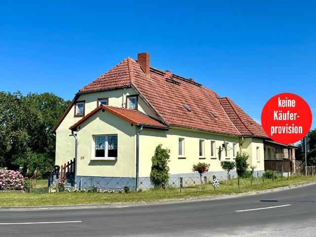 HORN IMMOBILIEN + Einfamilienhaus mit Einliegerwohnung und großem Grundstück, Matzdorf bei Strasburg