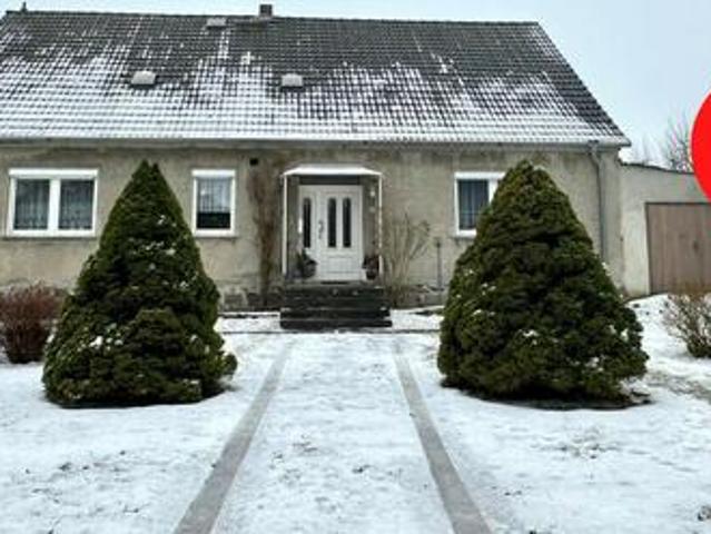 HORN IMMOBILIEN + freistehendes Einfamilienhaus mit Nebengebäude und schönem Grundstück, ruhige Lage