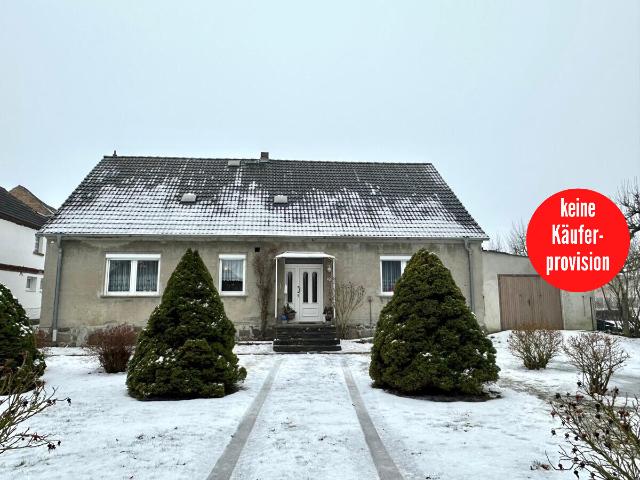 HORN IMMOBILIEN + freistehendes Einfamilienhaus mit Nebengebäude und schönem Grundstück, ruhige Lage