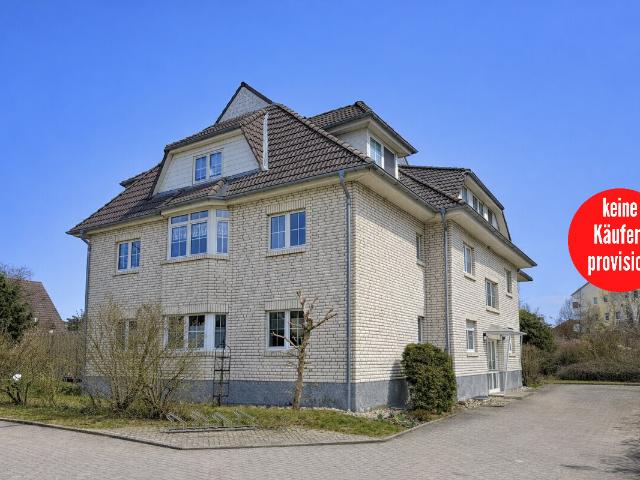 HORN IMMOBILIEN+RESERVIERT! Neubrandenburg, helle 3 Raum Eigentumswohnung mit Balkon, Stellplatz und Einbauküche