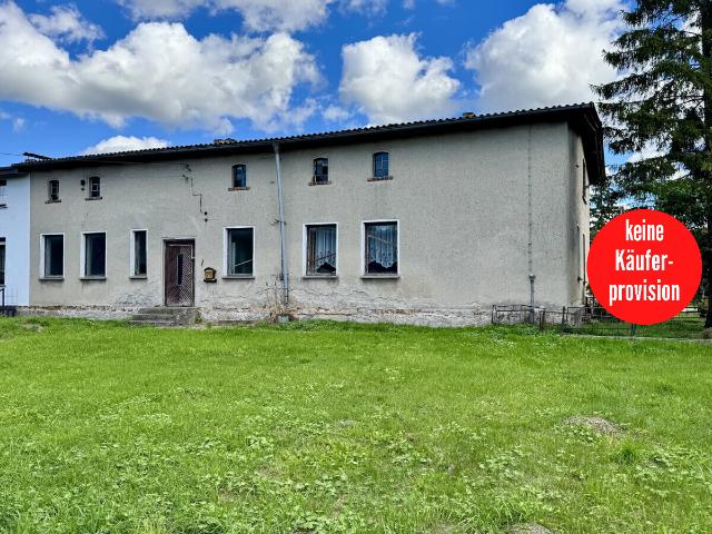 HORN IMMOBILIEN + Sanierungsbedürftiges Haus mit Doppelgarage und Scheune in Polzow