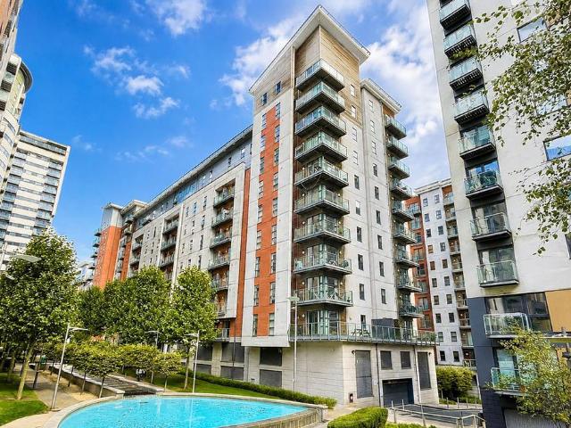 Hornbeam Way, Green Quarter. 2 bed apartment to rent £1,350 pcm £312 pw