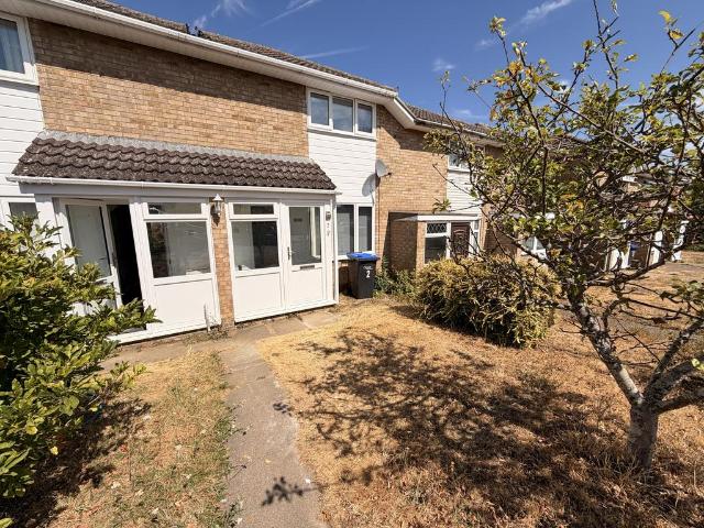Hornbeam Court, NORTHAMPTON 2 bed terraced house to rent £1,200 pcm £277 pw