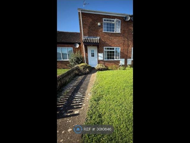 Hornbeam Close, Leighton Buzzard LU7, 3 bed terraced house to rent, £1,450 pcm | PrimeLocation