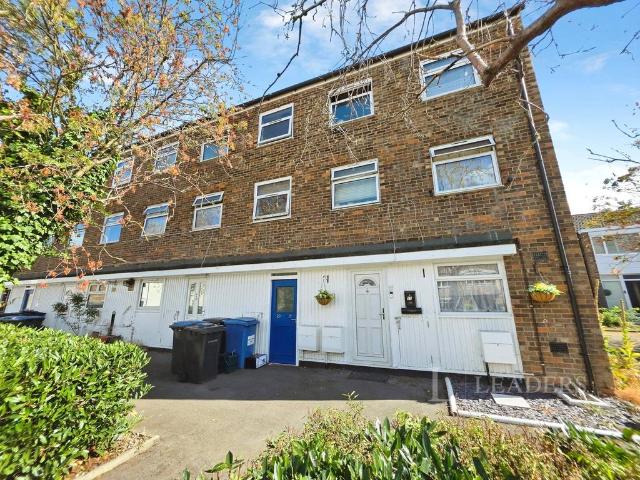 Hornbeams, Harlow, CM20 1 bed flat to rent £1,050 pcm £242 pw