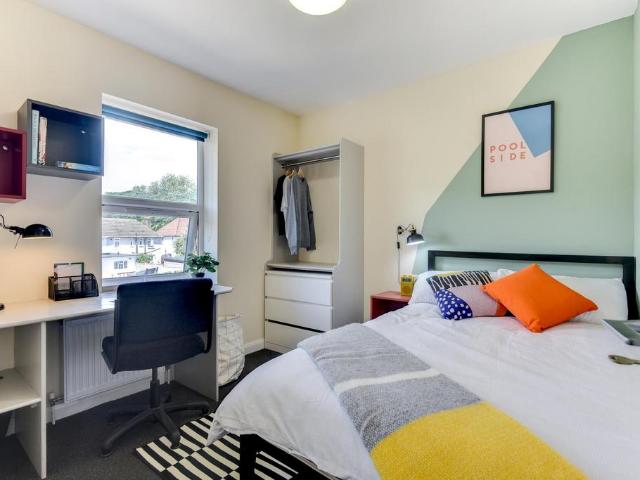 Hornby Road, Brighton BN2 1 bed in a house share to rent £672 pcm £155 pw