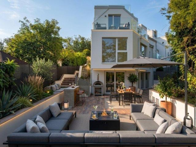 HÖRNDLWALD LIVING: Exklusive Reihenhäuser mit Blick über Wien