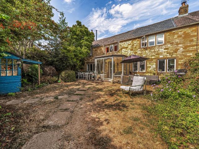 Hornes Place, Moreton In Marsh GL56, 3 bed terraced house to rent, £2,000 pcm | PrimeLocation