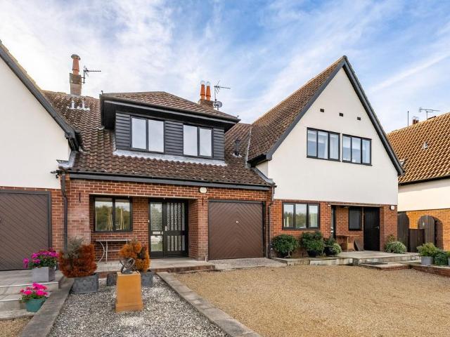 Horning Reach, Horning 4 bed terraced house to rent £1,750 pcm £404 pw