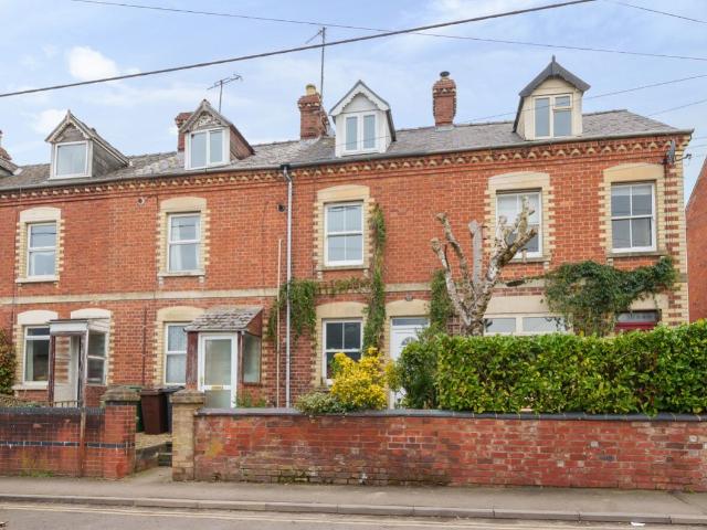 Horns Road, Stroud, Gloucestershire GL5, 2 bed terraced house to rent, £1,300 pcm | PrimeLocation