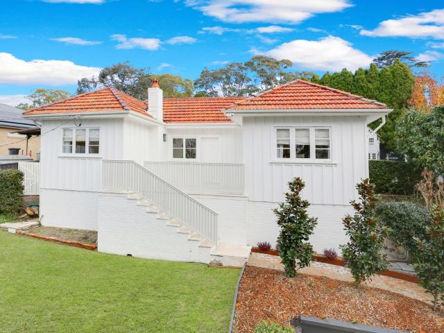 Hornsby Heights, 15 Bushlands Avenue