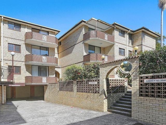 Hornsby, 13/1 3 Sherbrook Road