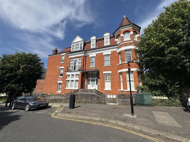 Hornsey Lane Gardens, Highgate N6, 1 bed flat to rent, £2,197 pcm | PrimeLocation