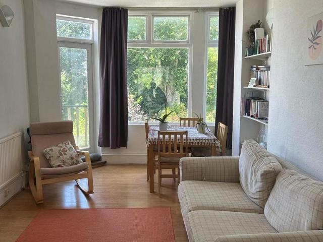 Hornsey Lane Gardens, Highgate, N6 2 bed flat to rent £2,167 pcm £500 pw