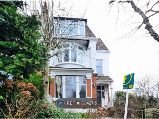 Hornsey Lane Gardens, London N6, 2 bed flat to rent, £3,249 pcm | PrimeLocation