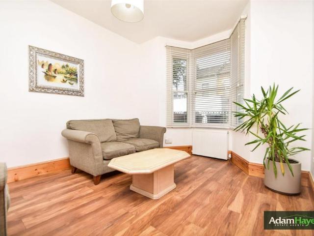 Hornsey Park Road, Hornsey N8 3 bed terraced house to rent £2,650 pcm £612 pw