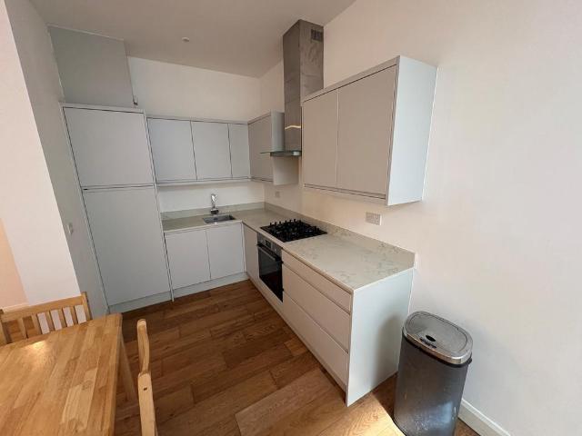 Hornsey Road, Finsbury Park / Hornsey. 2 bed flat to rent £2,400 pcm £554 pw