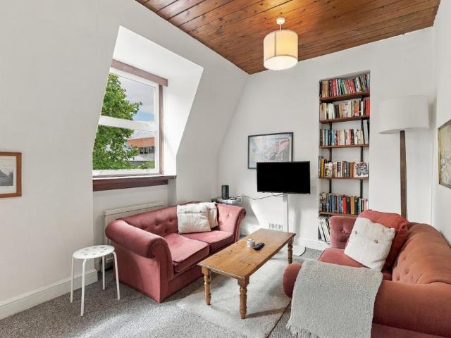 Hornton Street, Kensington, London, W8 2 bed flat to rent £3,000 pcm £692 pw