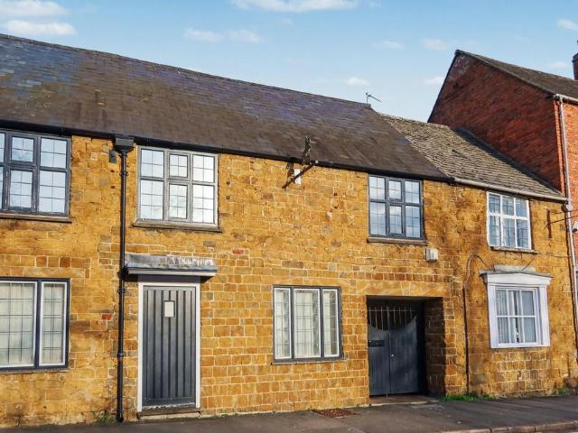 Horse Fair, Banbury, OX16 0AE 1 bed apartment to rent £875 pcm £202 pw