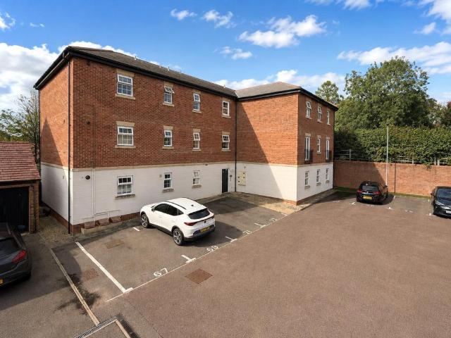 Horse Fair Lane, Kettering NN14 2 bed flat to rent £875 pcm £202 pw