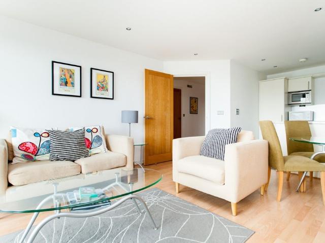 Horse Shoe Court, 11 Brewhouse Yard, London, EC1V