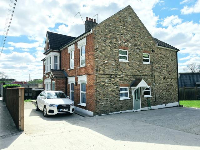 Horsenden Lane North, Greenford UB6, 2 bed flat to rent, £1,800 pcm | PrimeLocation
