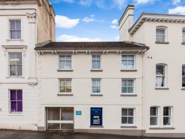 Horsefair, Banbury 2 bed apartment to rent £1,395 pcm £322 pw