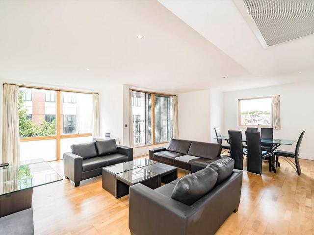 Horseferry Road, London SW1P 3 bed flat to rent £5,417 pcm £1,250 pw
