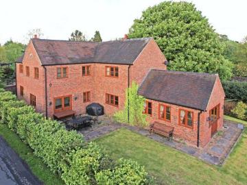 Horsehay Common, Horsehay, Telford 4 bed property to rent £2,400 pcm £554 pw