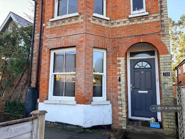 Horsell, Woking, GU21 2 bed flat to rent £1,625 pcm £375 pw